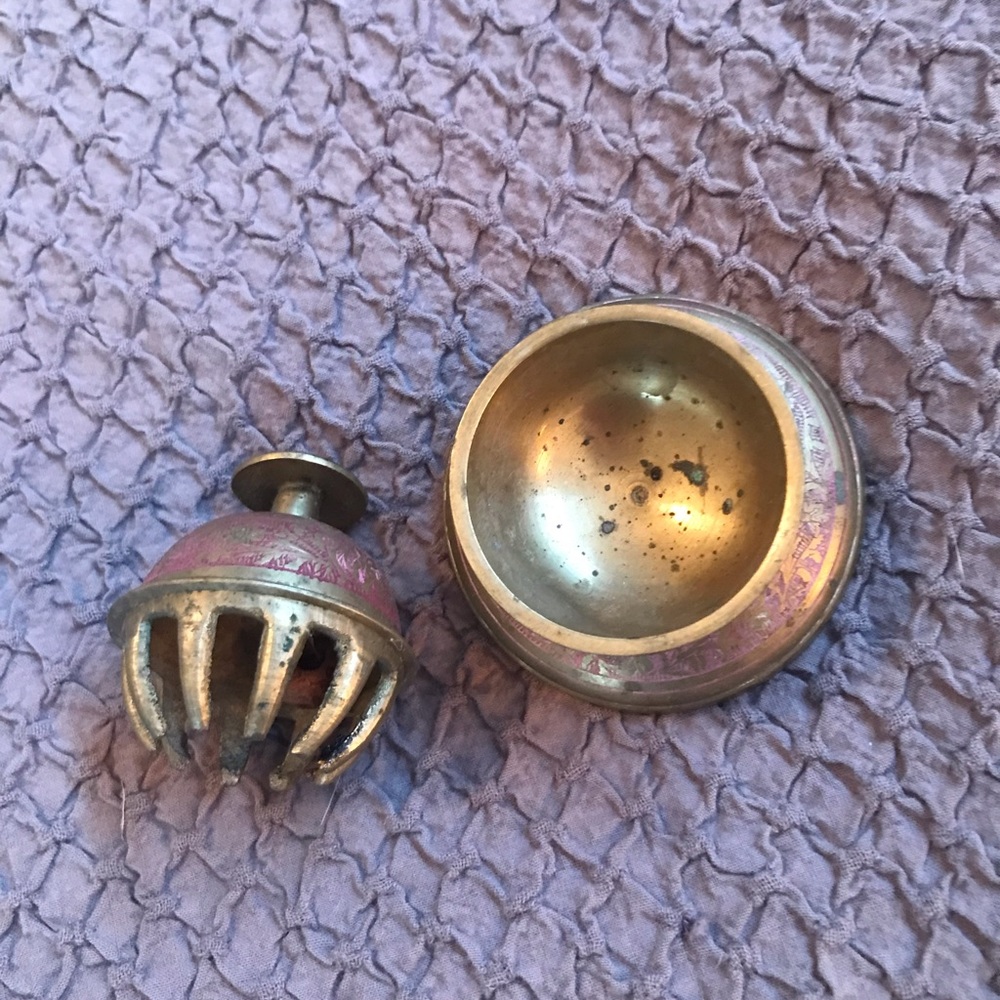 Vintage small claw bell with holder - Picture 6 of 9